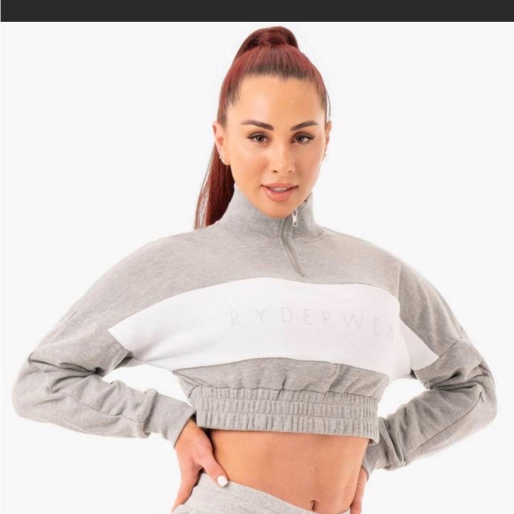 Ryderwear size M cropped sweater